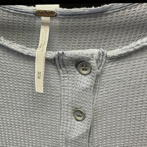 Free People Olivia Henley Womens Medium Blue Waffle Knit Ruffle Hem Top